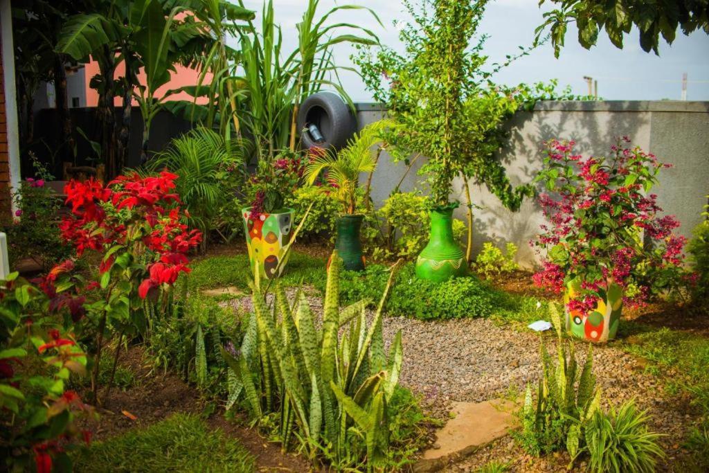 City Oasis By Siima _ Hidden Gem City Family Home Kampala Eksteriør bilde